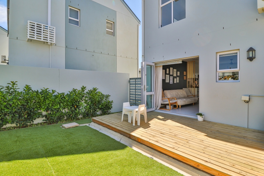 2 Bedroom Property for Sale in Honeydew Country Estate Western Cape